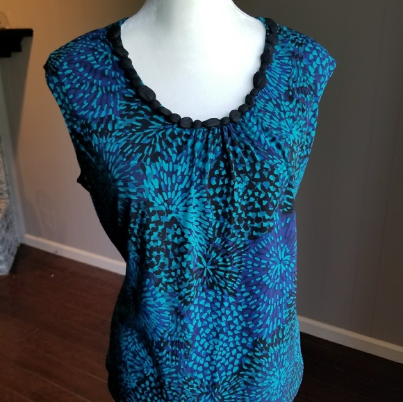 George Tops - Blue sleeveless top